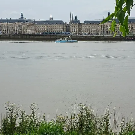 Bed & Breakfast Chambre D'hote Bords De Garonne Bordeaux